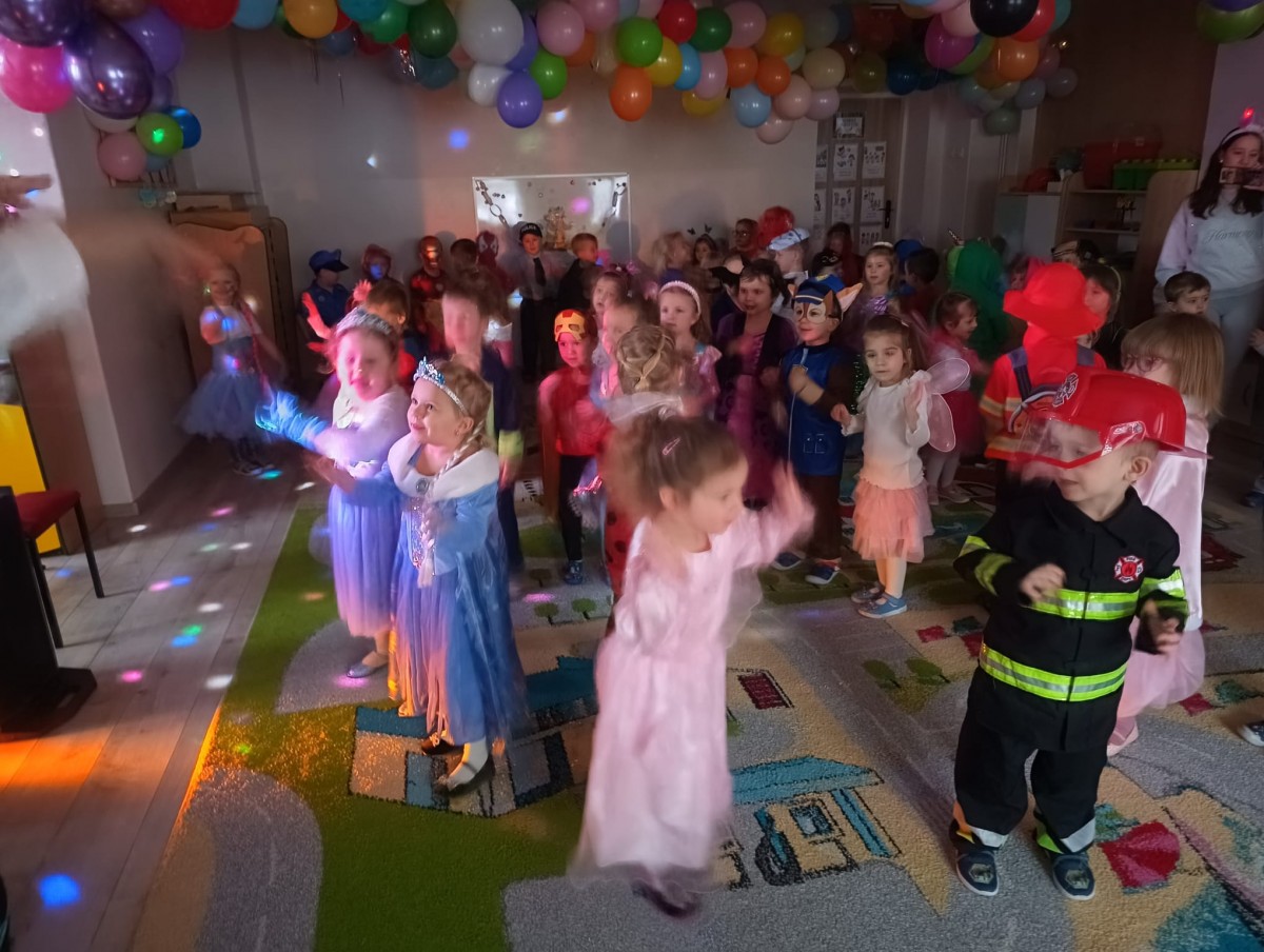 Karnawałowy Bal Przebierańców w Przedszkolu nr 25